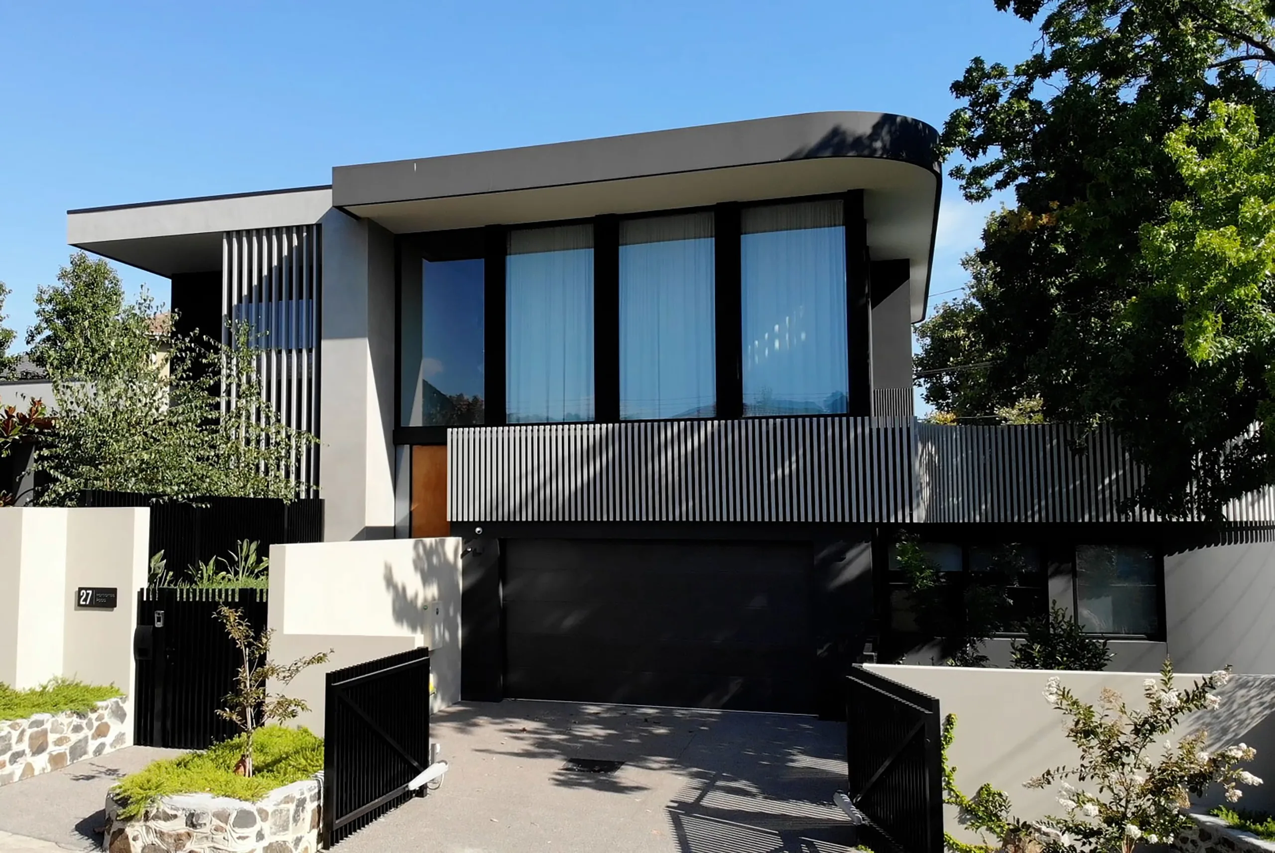 Ivanhoe East Archictecturally designed home.