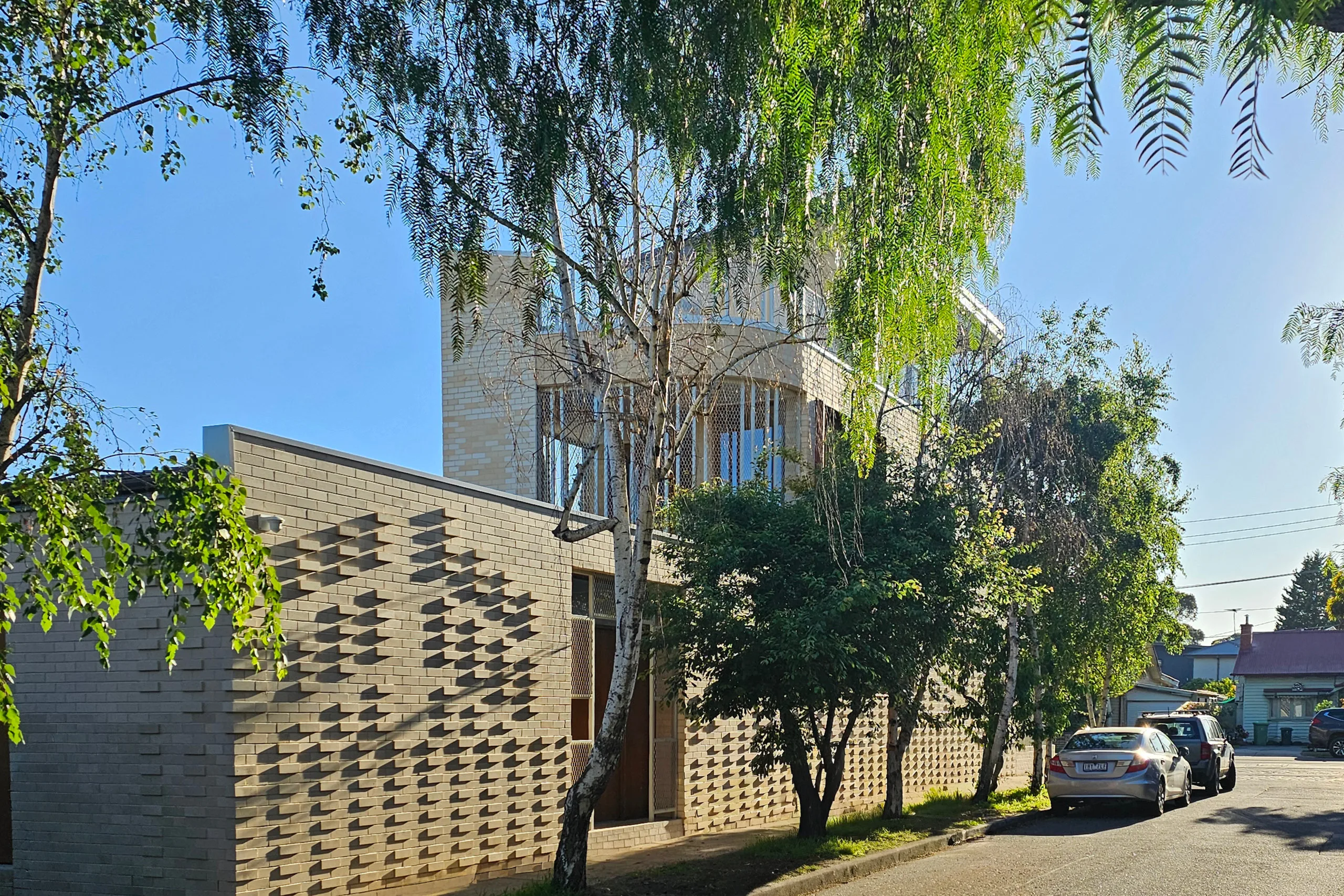 Northcote Narrow Block Exterior Thumbnail 2